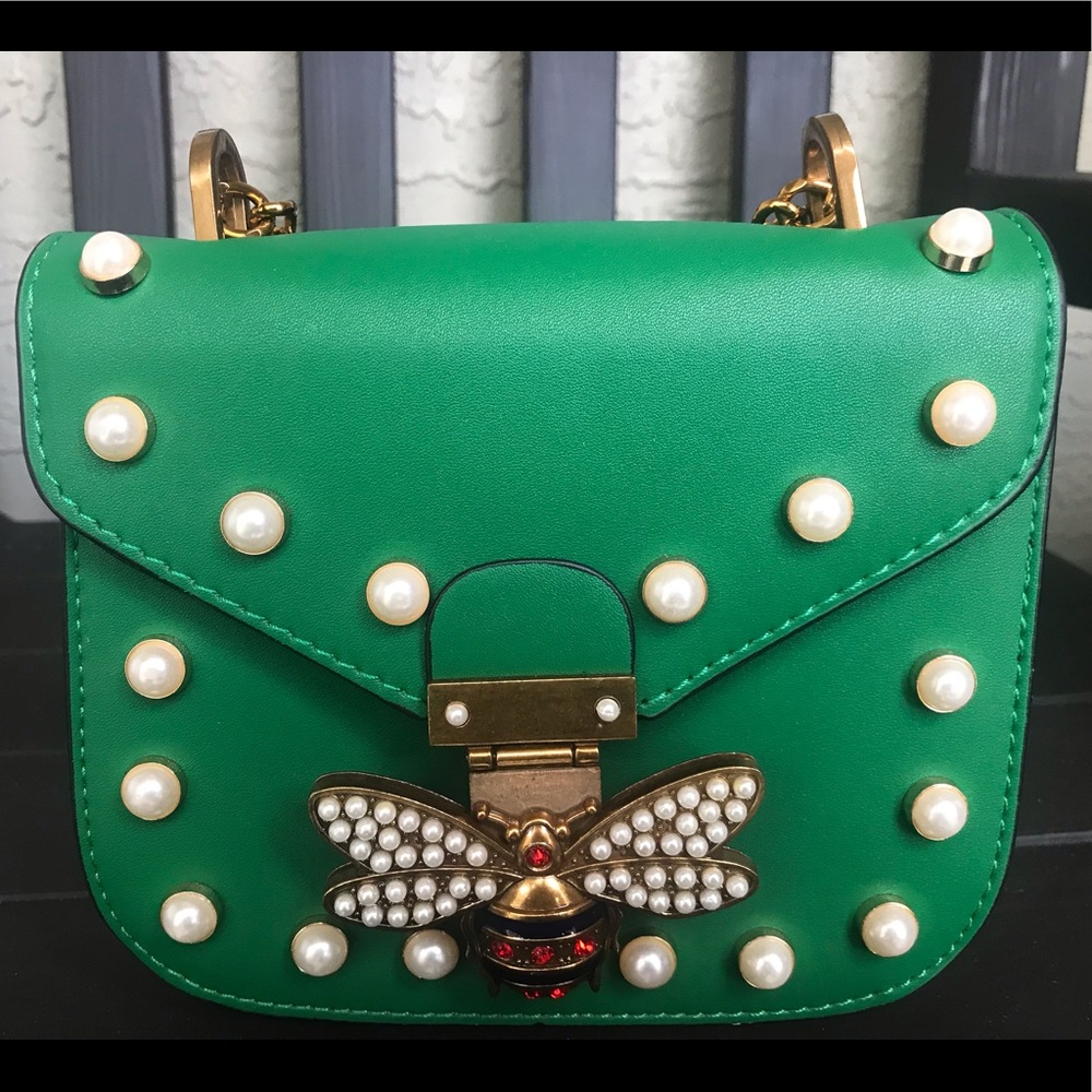 Bumblebee Shoulder Purse
